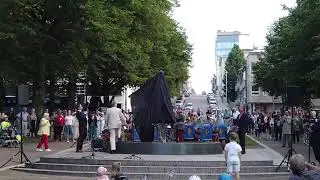 Veera-patsaan julkistus