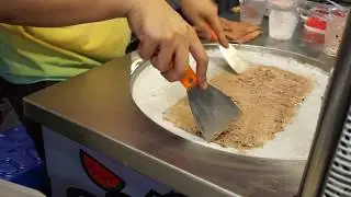 Bangkok Street food - Mix ice cream on ice plate - ไอศครีมผัด