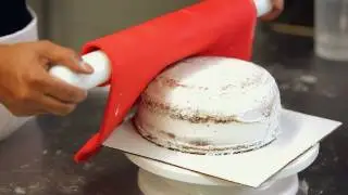 How to Cover Ladybug Cake with Fondant | Birthday Cakes
