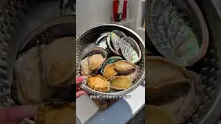 年夜饭准备露一手，从今天就开始练习吧！ 卤牛腱子，椒盐排骨，黑椒鲍鱼，猪蹄墨鱼花生汤，每道菜做法都非常详细，太适合年夜饭菜色啦！#年夜饭菜单提前曝光了