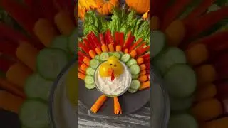 Cute Veggie Turkey for #thanksgiving #thanksgivingrecipe #appetizerideas #fallfood #healthyfood