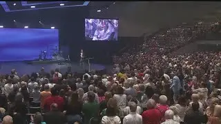Gateway Church elders apologize to accuser, welcome well-known pastor Max Lucado