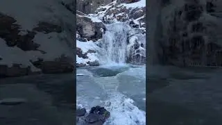 Manali Se Barf Ka Gola Bhej Rha Hu AapSab Ke Liye#manali #waterfall #snow#update#ice