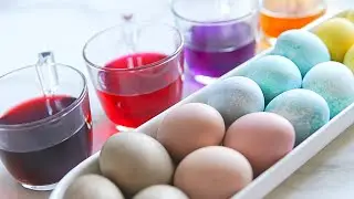 HOW TO DYE EASTER EGGS WITH NATURAL INGREDIENTS (FUN DIY ACTIVITY)
