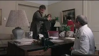 Hugh confronting the doctors : Endless Love 1981