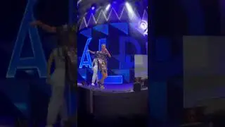 Ponte las jordan eyyyyy #musica #baile #concierto #leyvanmania