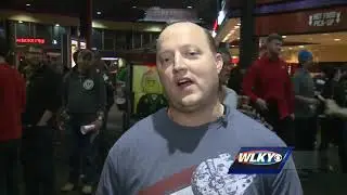 Stars Wars fans show up at local theaters for premiere
