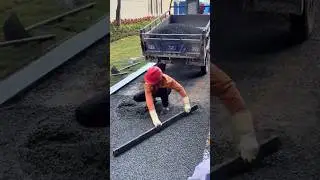 The process of constructing and renovating concrete pavement with tools.#shorts #tools
