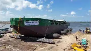 Split Hopper Barge - Launching with Airbags