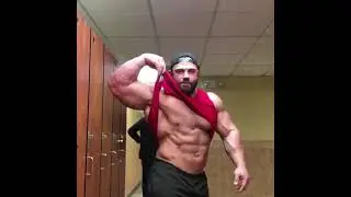 Bearded muscle bull Samir Troudi showing off his beautiful muscular midsection