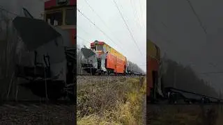 Сюрприз в конце поезда! Снегоочиститель СДПМ-3154 перегоняется в хвосте грузового состава #бмо