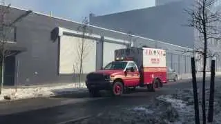RARE CATCH OF FDNY ENGINE 330 THAWING UNIT RESPONDING INTO 7 ALARM WAREHOUSE FIRE IN WILLIAMSBURG.