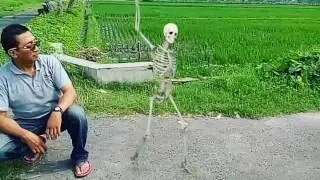9GAG |SKULL DANCE??? BELIEVE IT OR NOT?
