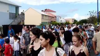 CAYENNE EN FÊTE 2011 : Défilé au son des djembés