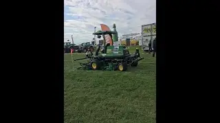 Autonoom John Deere 9009A Mower Demonstration