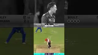 Back-2️⃣-back 𝙏𝙝𝙪𝙣𝙙𝙚𝙧 𝘽𝙤𝙪𝙡𝙩𝙨! ⚡️ #MICapeTown #OneFamily #SA20 | Trent Boult