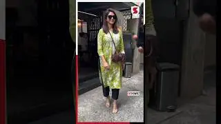 Mrunal Thakur Clicked Today at Restaurant 💖 #mrunalthakur #bollywood #shorts | SKShowbiz