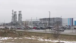 What does GM&rsquo;s decision to sell its battery plant stake reveal about EV demand?