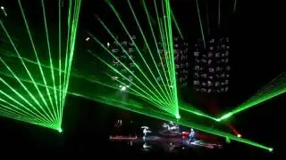 Muse - New Born - Live in Oakland 4/15/10 with awesome lasers!