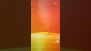 🧡💚#dance #contemporarydance #pirouettes #dancevideo follow for more!