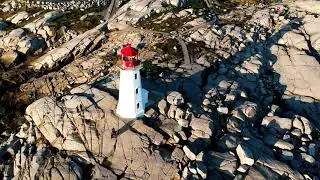 Peggy's Point Lighthouse / Peggy's Cove Lighthouse