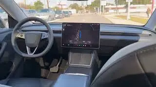 Робот-такси Tesla едет самостоятельно &mdash; водитель и специалист по безопасности не требуются! &mdash; Ком...