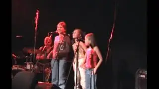 Nahoru po schodi&scaron;ti dolů band - Live - Dokonal&aacute; kost