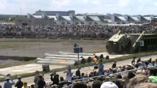 M2U00084