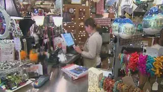 What do job hunters need to know heading into the holiday market