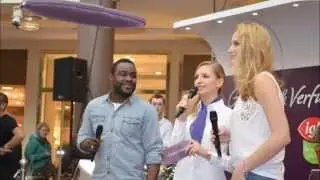 Iglo Weltrekord in Hamburg mit Moderatorin Janine Mehner, Nelson M&uuml;ller und Anna Hofbauer