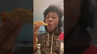 Trying Red Baron Pizza 🍕