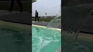 Villa con piscina e infissi schuco