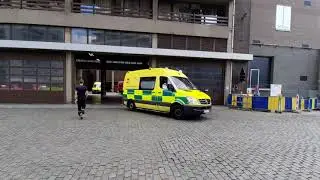 Ambulance brandweer Brussel met spoed naar een interventie!