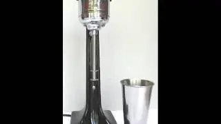 vintage HAMILTON BEACH 18 B COCKTAIL MIXER