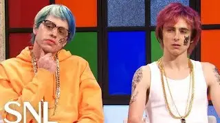 В программе SNL &laquo;Ваш год подведен итог&raquo; представлены самые неловкие и смешные моменты 2025 года!