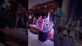 La mejor m&uacute;sica con Retro Band 🎸🎻👍😁 #music