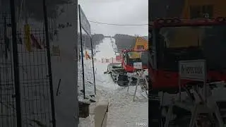 Na sklonku 50 taky se já učím lyžovat a přítel snowboardovat😀🤦
