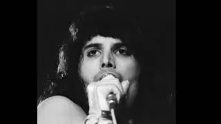 Rare home audio of Freddie Mercury singing (1969)