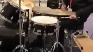 Cool drum beat/fill - will be breaking it down into a tutorial in the next video