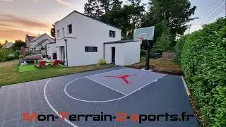 Les &eacute;tapes pour construire son terrain de basket personnel en dalles clipsables dans son jardin