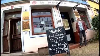 Schwebende Gru&szlig;botschaft aus Marias Ballroom by Jhonny Sweet - Flying Video Production !