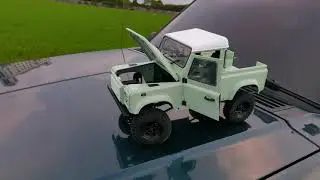 RC4WD GELANDE II RTR W/ 2015 LAND ROVER DEFENDER D90 BODY SET (HERITAGE EDITION)