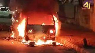 Moradabad: Van Catches Fire Near BanquetHall, Driver Flees.