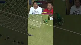Momen kocak Youtuber bermain game bola