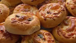 Mini Pizza Nasıl Yapılır? Yumuşacık Hamuruyla🍕 #minipizza #hamurişi #kolaytarif #yumuşakpizza