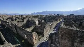 New frescoes discovered at Pompeii shed light on Bacchanalian mysteries