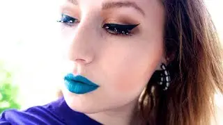 LOOK: BLUE LIPSTICK TREND