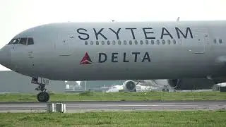 Stunning Delta Air Lines Boeing 767-432(ER) In Skyteam Livery Takes Off At Lisbon Airport!