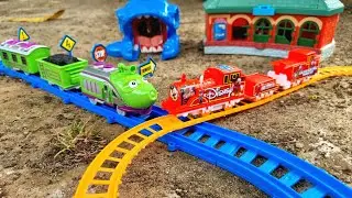 Unboxing dan Merakit Mainan Kereta Api Chuggington Merry Train, Kereta Api Miokey Mouse Clubh House
