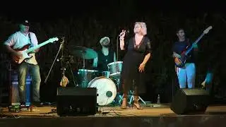 Live @ Cartoline Club con Elisa Brown (voce), Gianpaolo Feola (batteria), Massimo Cirac&igrave; (chitarra)